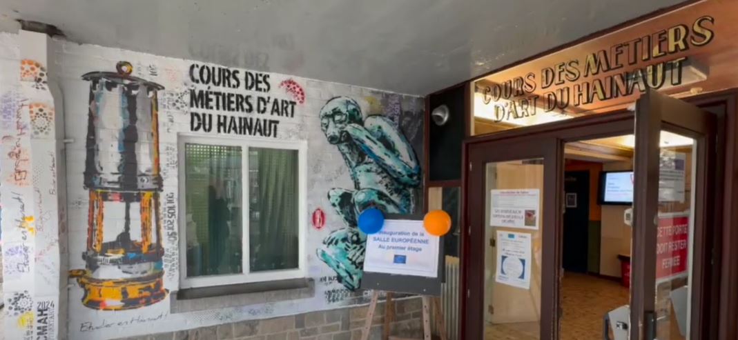 Une salle d'exposition permanente sur le thème de l'Europe aux Cours des Métiers d'Art du Hainaut de Mons