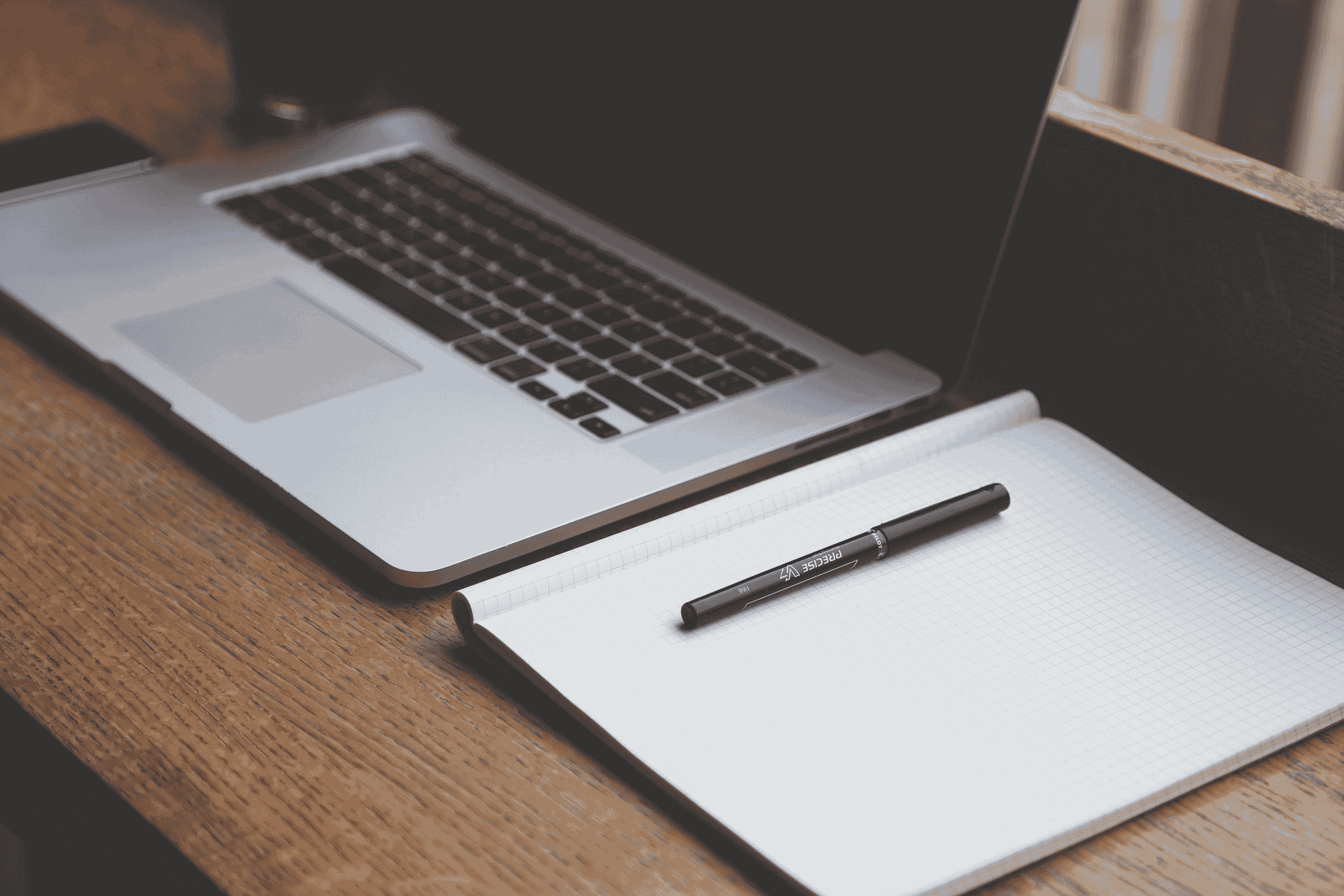 Vous souhaitez améliorer vos compétences rédactionnelles pour réussir vos travaux ?